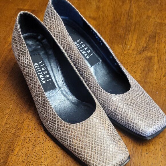 Vintage Stuart Weitzman ~ Sz 5 ~ Leather Pumps ~ *Excellent Vintage Condition - Picture 2 of 10